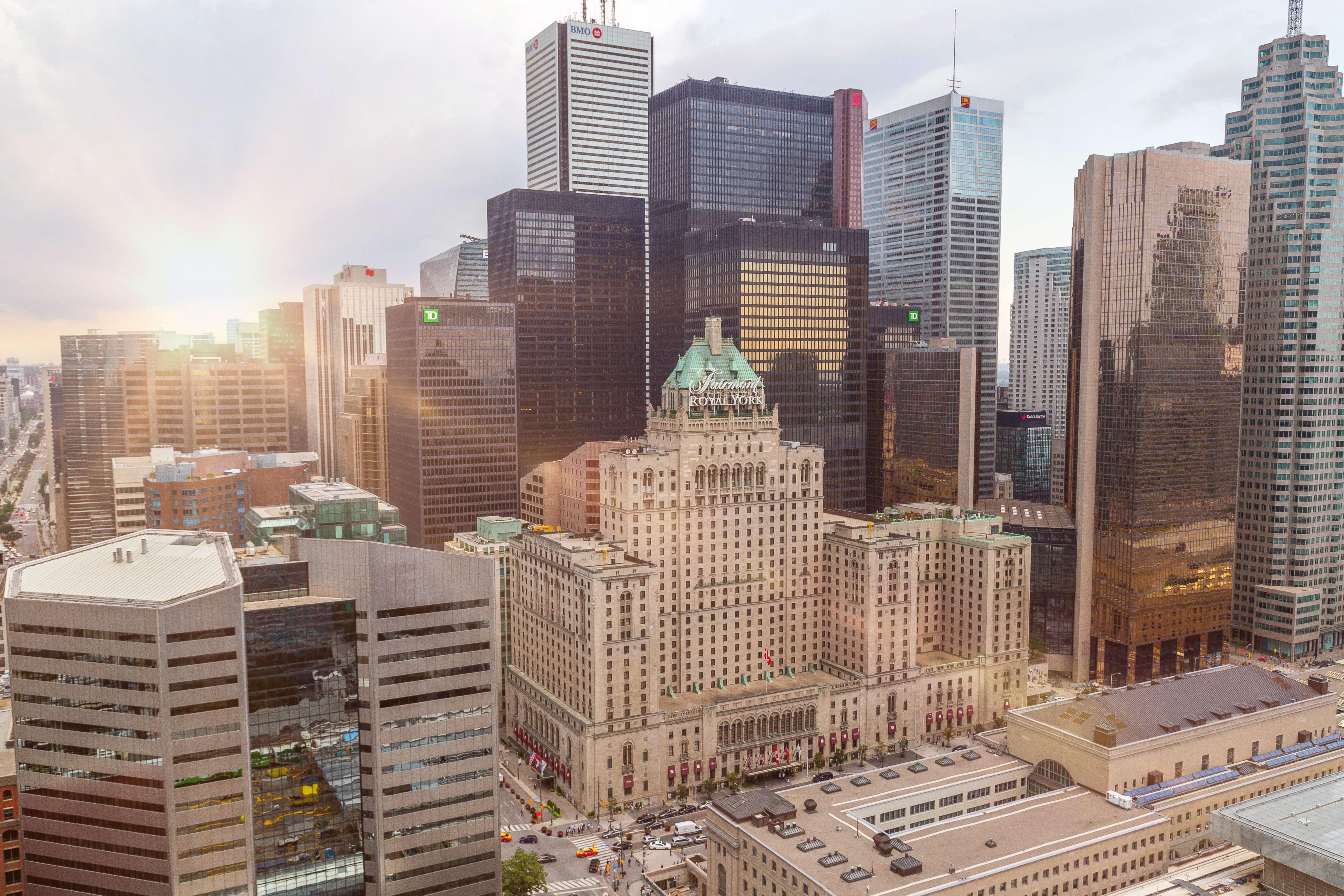 Fairmont Royal York Hotel Toronto Exterior foto Aerial view of the hotel (2017)